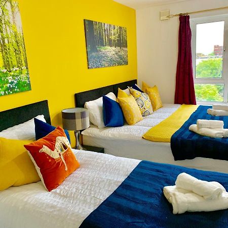 2 Bedrooms Modern Apartment, Lounge, Full Kitchen, Balcony, 5 Minutes Stratford Station London Ngoại thất bức ảnh