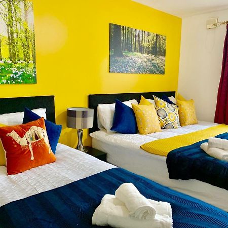 2 Bedrooms Modern Apartment, Lounge, Full Kitchen, Balcony, 5 Minutes Stratford Station London Ngoại thất bức ảnh