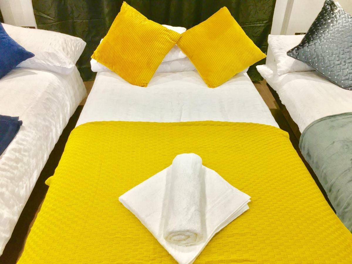 2 Bedrooms Modern Apartment, Lounge, Full Kitchen, Balcony, 5 Minutes Stratford Station London Ngoại thất bức ảnh