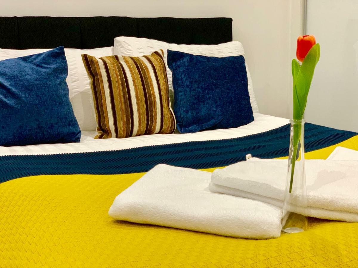 2 Bedrooms Modern Apartment, Lounge, Full Kitchen, Balcony, 5 Minutes Stratford Station London Ngoại thất bức ảnh
