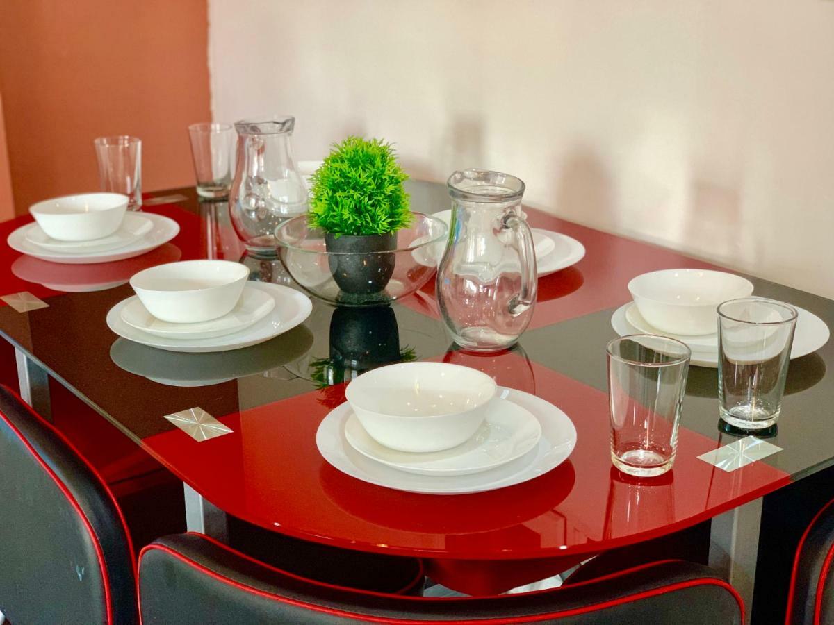 2 Bedrooms Modern Apartment, Lounge, Full Kitchen, Balcony, 5 Minutes Stratford Station London Ngoại thất bức ảnh