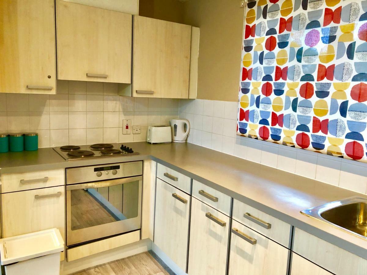2 Bedrooms Modern Apartment, Lounge, Full Kitchen, Balcony, 5 Minutes Stratford Station London Ngoại thất bức ảnh