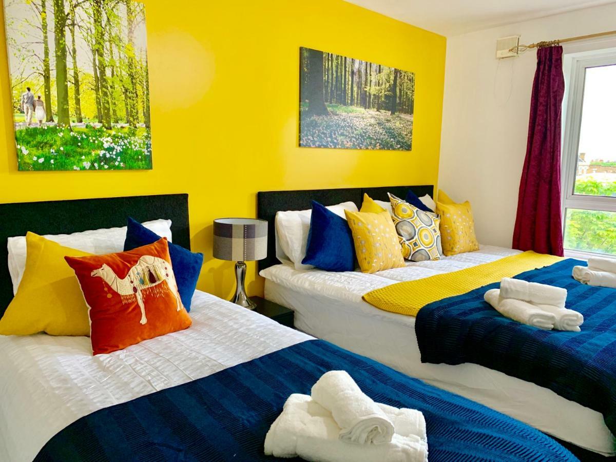 2 Bedrooms Modern Apartment, Lounge, Full Kitchen, Balcony, 5 Minutes Stratford Station London Ngoại thất bức ảnh